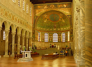 The apse of Sant'Apollinare in Classe, dating from the 6th century, with mosaics showing the transfiguration of Christ and Bishop Apollinare at prayer, near Ravenna, Emilia-Romagna, Italy, Europe