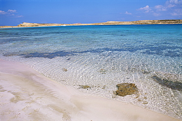 Beach at Pori Bay, eastern end of the island of Koufounissia, Lesser Cyclades, Greece, Europe