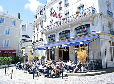 Hotel and cafe in Place Chateaubriand, old town of St. Malo, Brittany, France, Europe