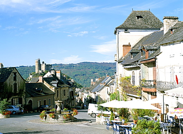 Main street and castle of Najac in the valley of the River Aveyron, Najac, Midi-Pyrenees, France, Europe