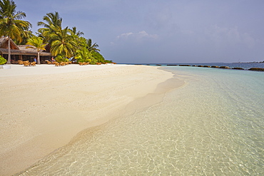 Beach scene on Kuramathi Island, Rasdhoo atoll, Ari atoll, Maldives, Indian Ocean, Asia