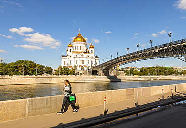 Cathedral of Christ the Saviour beside Moscow River, Moscow, Russia, Europe