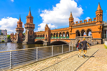 Oberbaum Bridge, Berlin, Germany, Europe