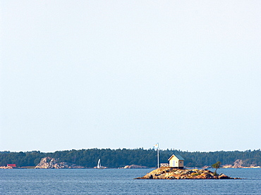 Lone hut on a small island in the Stockholm Archipelago, Sweden, Scandinavia, Europe