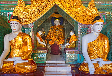 Shwedagon Pagoda, the most sacred Buddhist pagoda in Myanmar, Yangon (Rangoon), Myanmar (Burma), Asia