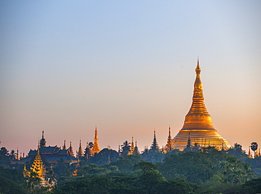 Shwedagon Pagoda, the most sacred Buddhist pagoda in Myanmar, Yangon (Rangoon), Myanmar (Burma), Asia