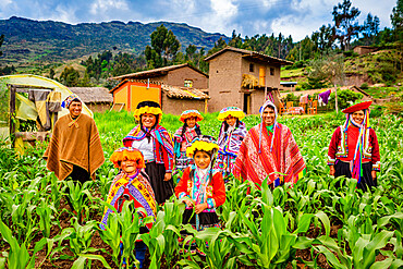 Quechua family of the president of the Amaru Community, Sacred Valley, Peru, South America