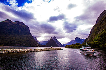 Fjords, Fjordlands National Park, UNESCO World Heritage Site, South Island, New Zealand, Pacific