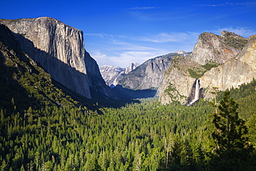 El Capitan and Bridalveil Falls frame Half Dome and Clouds Rest, Yosemite Valley from Tunnel View, Yosemite National Park, UNESCO World Heritage Site, California, United States of America, North America