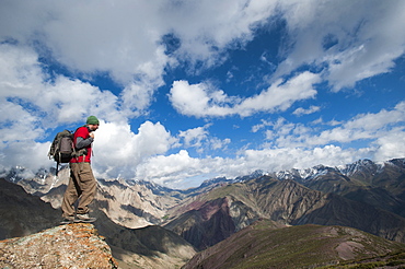 Admiring the spectacular views of Ladakh from the top of the Dung Dung La 4710m, Ladakh, northern India, Asia