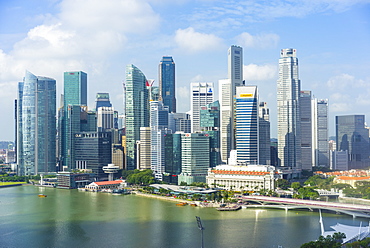 Singapore skyline, financial district skyscrapers with the Fullerton Hotel and Jubilee Bridge in the foreground by Marina Bay, Singapore, Southeast Asia, Asia