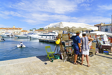 Art for sale by the harbour, Saint Tropez, Var, Cote d'Azur, Provence, French Riviera, France, Mediterranean, Europe