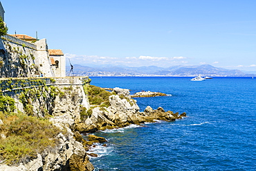 City walls, Antibes, Alpes Maritimes, Cote d'Azur, Provence, France, Mediterranean, Europe