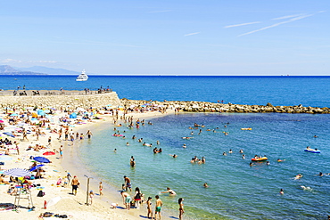 Plage de la Gravette, Antibes, Alpes Maritimes, Cote d'Azur, Provence, France, Mediterranean, Europe