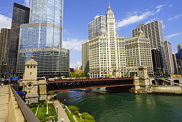 Trump Tower and Wrigley Building on the Chicago River, Chicago, Illinois, United States of America, North America