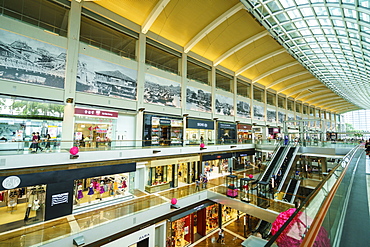 The Shoppes at Marina Bay Sands, Singapore's largest shopping mall in Marina Bay, Singapore, Southeast Asia, Asia