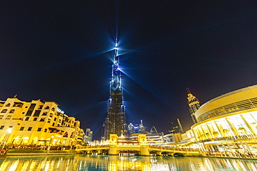 Burj Khalifa Light and Laser Show, Dubai Mall and Burj Khalifa Lake, Dubai, United Arab Emirates, Middle East