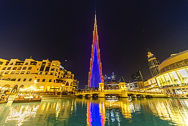 Burj Khalifa Light Show, Dubai Mall and Burj Khalifa Lake, Dubai, United Arab Emirates, Middle East