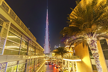 Burj Khalifa Light Show, Dubai Mall and Burj Khalifa Lake, Dubai, United Arab Emirates, Middle East