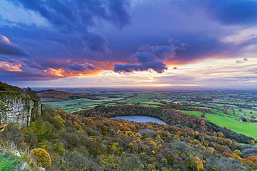 Glacial Lake Gormire at the foot of Whitestone Cliff, North Yorkshire, Yorkshire, England, United Kingdom, Europe