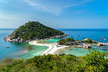 The triple islands of Koh Nang Yuan, are connected by a shared sandbar just off the coast of Koh Tao, Thailand, Southeast Asia, Asia