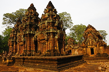 Banteay Srei Inner Sanctuary, Hindu temple dedicated to Lord Shiva, Angkor, Siem Reap, Cambodia