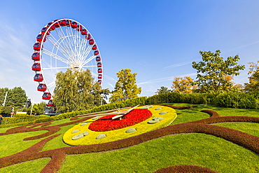 Ferris Wheel and L'horloge fleurie (flower clock), Jardin Anglais park, Geneva, Switzerland, Europe