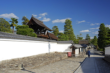 An alley in Myoshin-ji temple complex, Kyoto, Japan, Asia