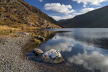 Glenbeg Lake, Beara Peninsula, County Kerry, Munster, Republic of Ireland, Europe