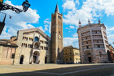 The Duomo di Parma (Parma Cathedral), an important 12th century Romanesque cathedral filled with Renaissance art, Parma, Emilia-Romagna, Italy, Europe