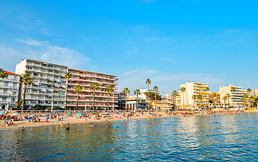 Busy beach in Juan les Pins, Cote d'Azur, Provence, France, Mediterranean, Europe