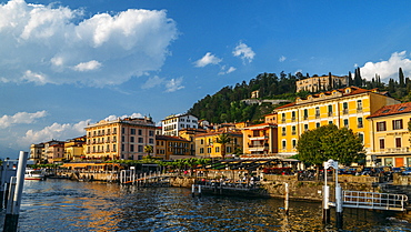 Traditional buildings and restaurant terraces in Bellagio, Lake Como, Lombardy, Italian Lakes, Italy, Europe