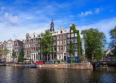 Houses by the Kloveniersburgwal Canal, Amsterdam, North Holland, The Netherlands, Europe