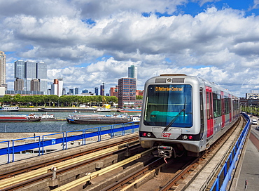 Train leaving Maashaven Metro Station, Rotterdam, South Holland, The Netherlands, Europe