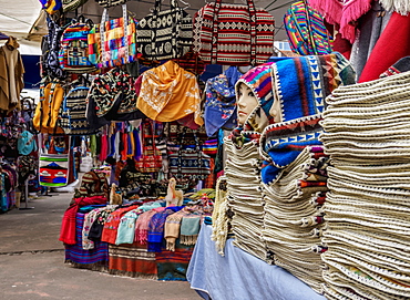 Saturday Handicraft Market, Plaza de los Ponchos, Otavalo, Imbabura Province, Ecuador, South America