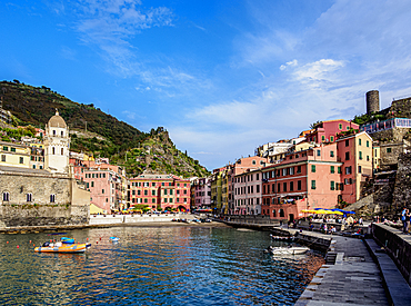 Vernazza, Cinque Terre, UNESCO World Heritage Site, Liguria, Italy, Europe