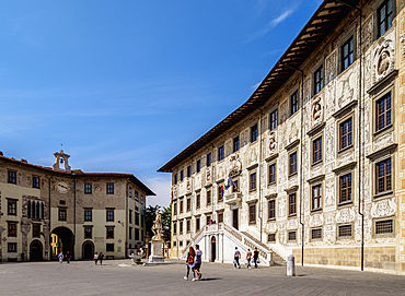 Palazzo della Carovana, Piazza dei Cavalieri (Knights' Square), Pisa, Tuscany, Italy, Europe