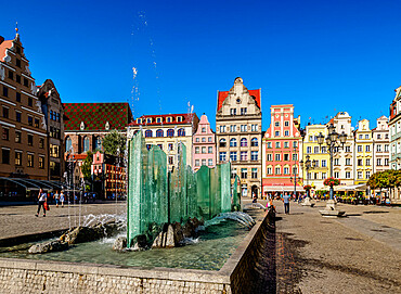 Fountain and Tenement Houses at Old Town Market Square, Wroclaw, Lower Silesian Voivodeship, Poland, Europe