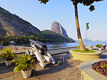 View of Fort on the Praia Vermelha and Sugarloaf Mountain, Urca, Rio de Janeiro, Brazil, South America