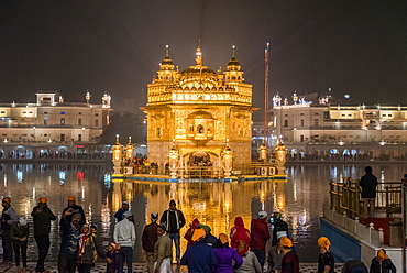 The Golden Temple at night, Amritsar, Punjab, India, Asia