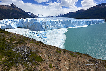 Perito Moreno Glacier in the Parque Nacional de los Glaciares (Los Glaciares National Park), UNESCO World Heritage Site, Patagonia, Argentina, South America