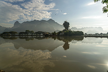 Kyauk Ka Lat Pagoda, Hpa An, Myanmar (Burma), Asia