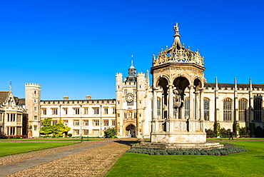 Trinity College Great Court and water fountain, Cambridge University, Cambridge, Cambridgeshire, England, United Kingdom, Europe