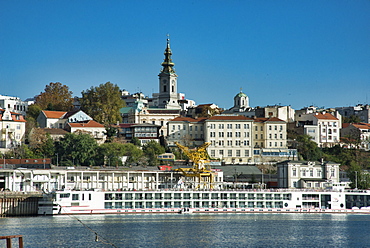 Donau (River Danube) with the inner city of Belgrade, Serbia, Europe