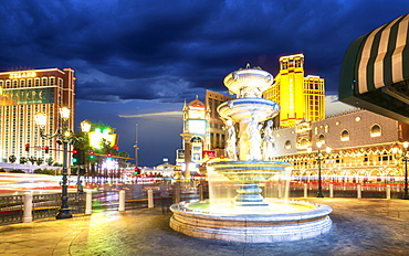 The Venetian Hotel and Casino at night, The Strip, Las Vegas Boulevard, Las Vegas, Nevada, United States of America, North America