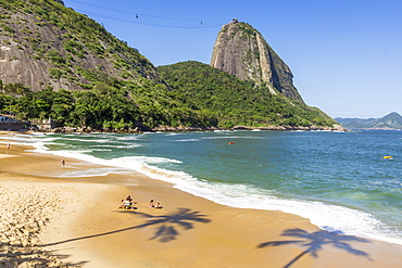 View from Praia Vermelha (Red Beach) to the Sugarloaf Mountain, Rio de Janeiro, Brazil, South America