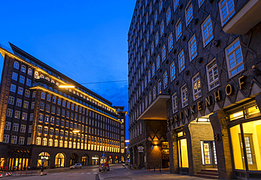 Illuminated Chilehaus and Sprinkenho, part of the Kontorhausviertel, UNESCO World Heritage Site, Hamburg, Germany, Europe