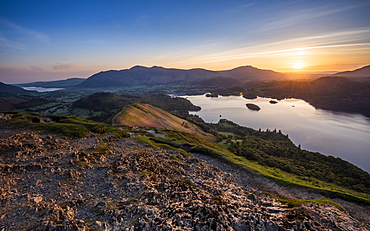 Sunrise over Derwentwater from the summit of Catbells near Keswick, Lake District National Park, UNESCO World Heritage Site, Cumbria, England, United Kingdom, Europe