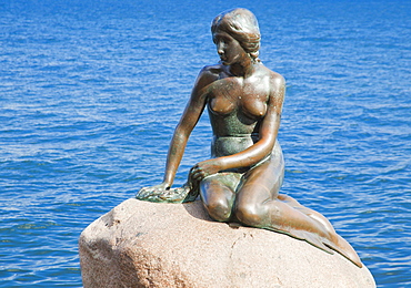 Statue of the Little Mermaid, Copenhagen, Denmark, Europe