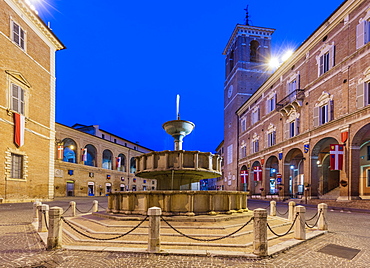 Piazza Centrale (Platea Magna), Fabriano, Ancona, Marche, Italy, Europe,